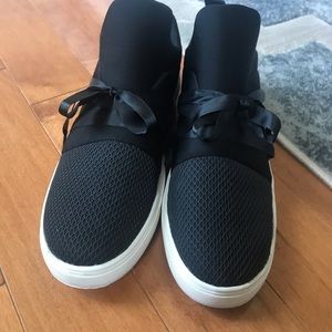 EXPRESS mesh sneakers